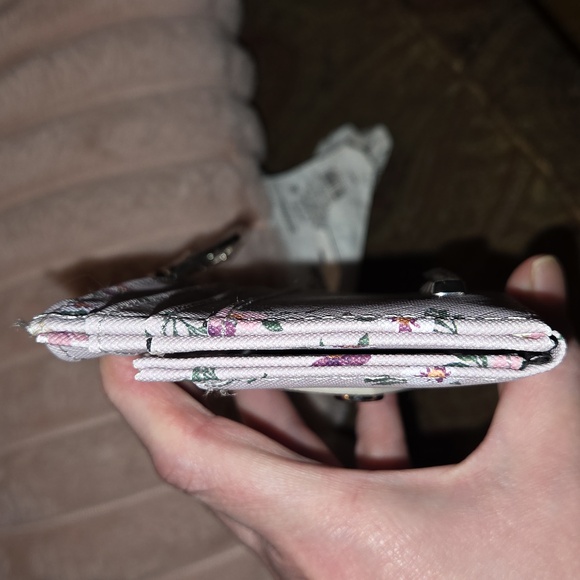 Steve Madden Pink Floral Card Holder EUC - Picture 7 of 12